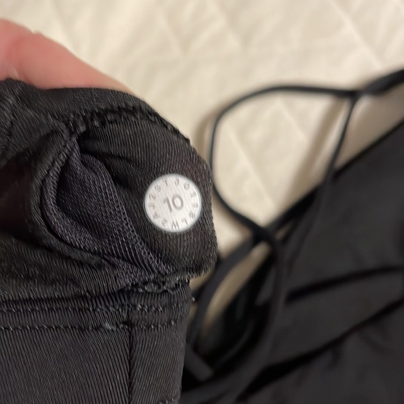 LULULEMON Black Strappy Back Athletic Bras Size 10 - Picture 3 of 3